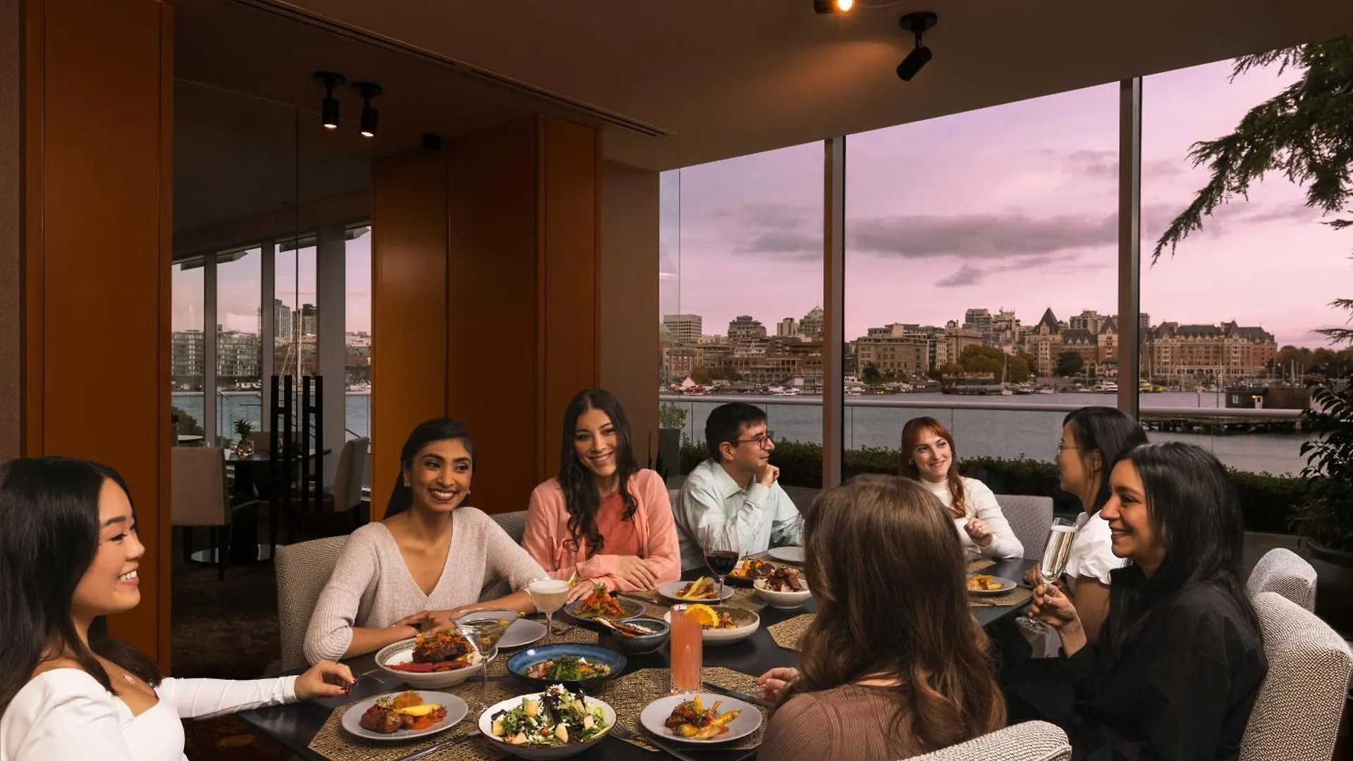 ויקטוריה Inn At Laurel Point מלון