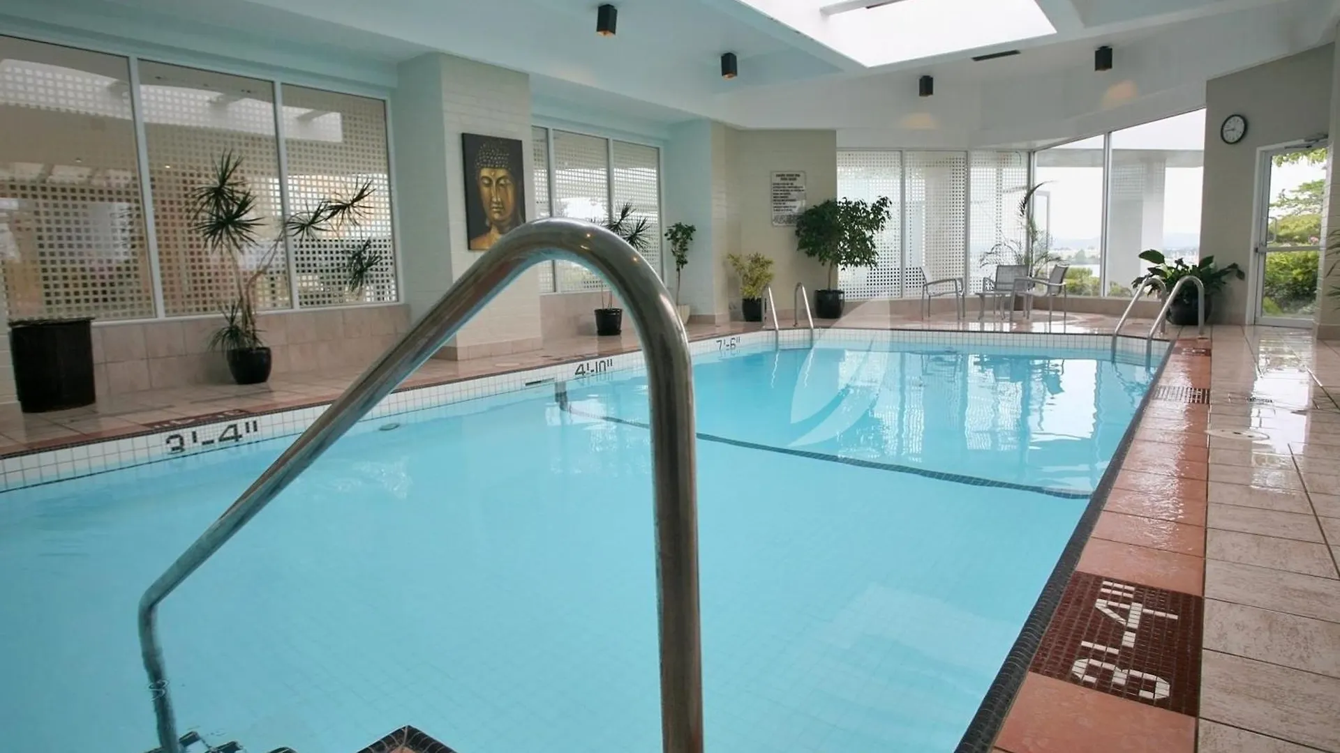 **** מלון ויקטוריה Inn At Laurel Point קנדה