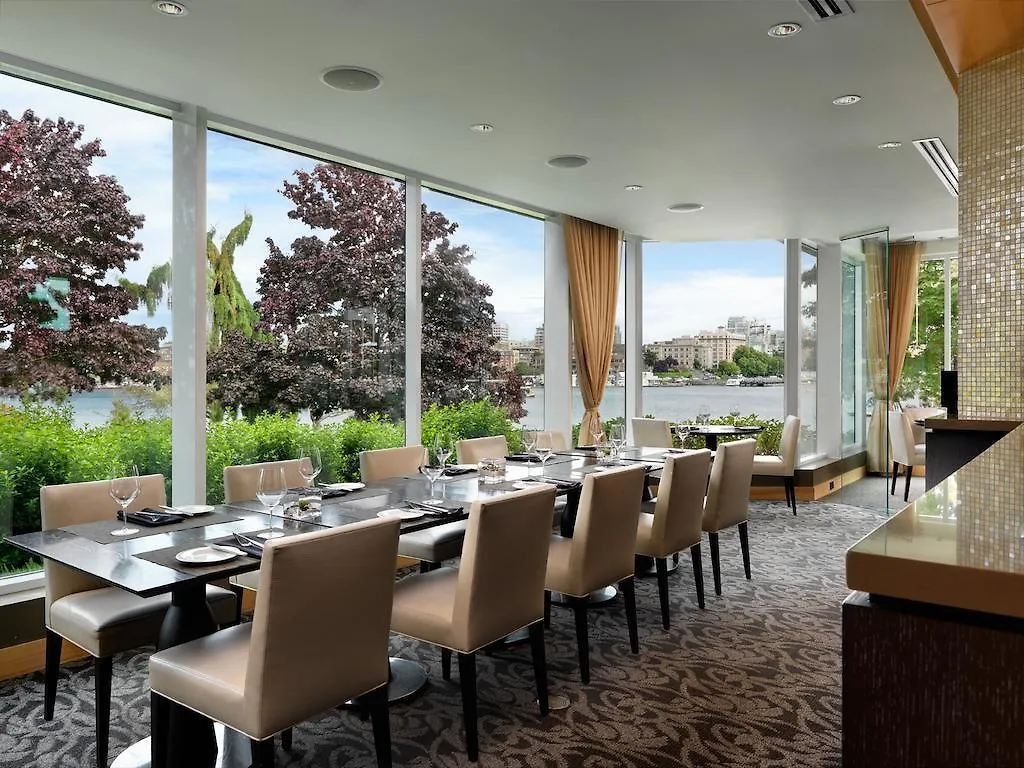 Inn At Laurel Point Victoria Hotel